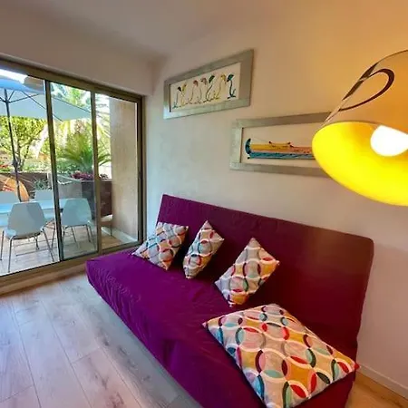 La Vie Est Belle! Hyères