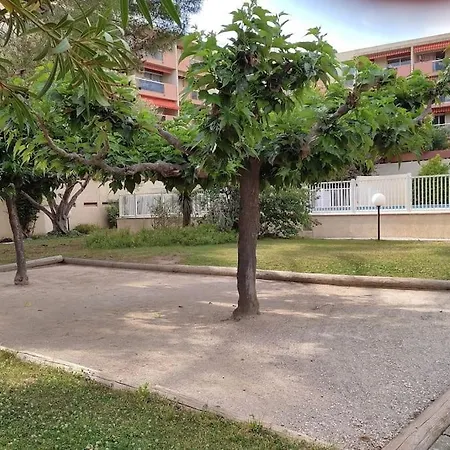 La Vie Est Belle! Hyères