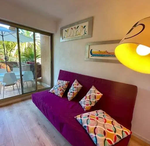 La Vie Est Belle! Hyères